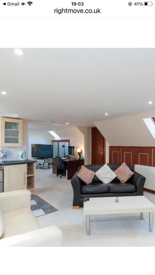 Executive Serviced Apartments 2 Forfar Buitenkant foto